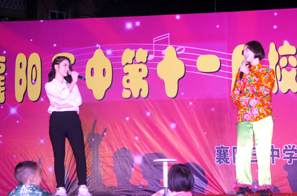 雙簧表演者李雪婷、郝思佳.JPG